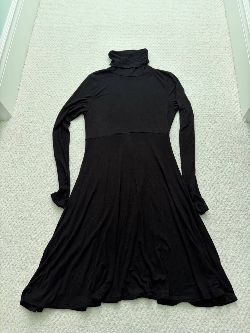 Karen Kane Black Long-Sleeve Turtleneck Swing Dress Women’s Small
